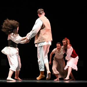 Fotografía de Un capítulo de la Historia de la civilización - Conservatorio de Danza