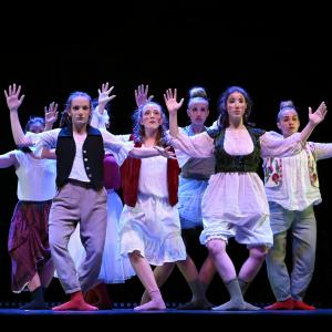 Fotografía de Un capítulo de la Historia de la civilización - Conservatorio de Danza