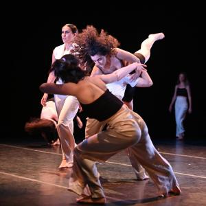 Fotografía de Surfeando la herencia (estreno) - Conservatorio de Danza