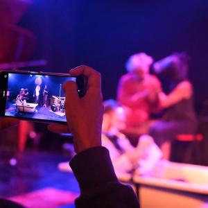 Fotografía de "Un GPS, un café y una viola-acción con palmas" - 