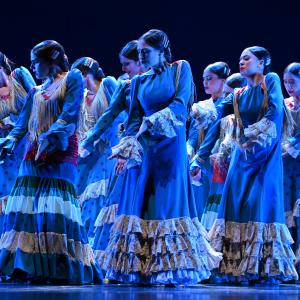 Fotografía de Por Bandera - Conservatorio de Danza