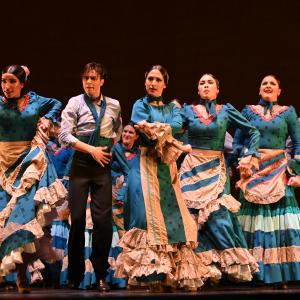 Fotografía de Por Bandera - Conservatorio de Danza