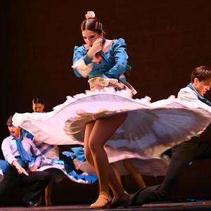 Fotografía de Por Bandera - Conservatorio de Danza