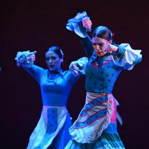 Fotografía de Por Bandera - Conservatorio de Danza