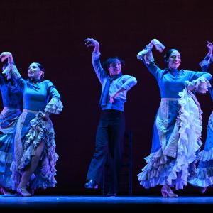 Fotografía de Por Bandera - Conservatorio de Danza