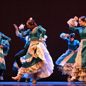 Fotografía de Por Bandera - Conservatorio de Danza