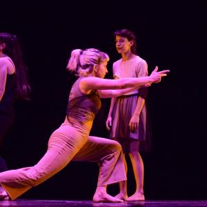 Fotografía de Talleres Danza Contemporánea - Conservatorio de Danza