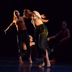 Fotografía de Talleres Danza contemporánea - Conservatorio de Danza