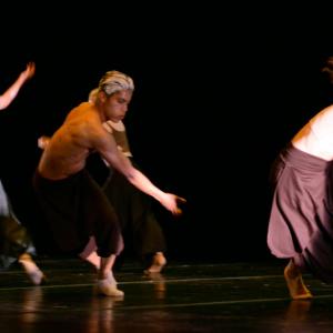 Fotografía de Talleres Danza contemporánea - Conservatorio de Danza