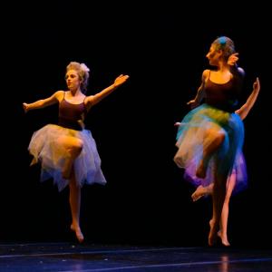 Fotografía de Talleres Danza contemporánea - Conservatorio de Danza