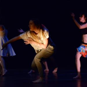 Fotografía de Talleres Danza contemporánea - Conservatorio de Danza