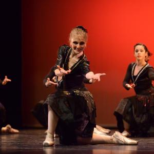 Fotografía de La primavera es danza - Grupo de Danza Tiempo Presente