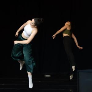 Fotografía de Talleres Danza contemporánea - Conservatorio de Danza