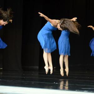 Fotografía de Talleres Danza contemporánea - Conservatorio de Danza