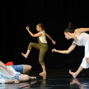 Fotografía de Talleres Danza contemporánea - Conservatorio de Danza