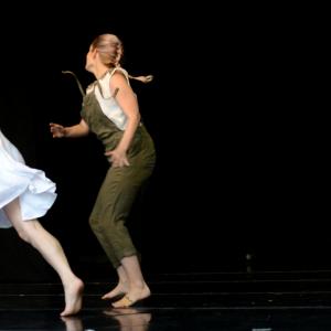 Fotografía de Talleres Danza contemporánea - Conservatorio de Danza