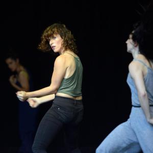 Fotografía de Talleres Danza contemporánea - Conservatorio de Danza
