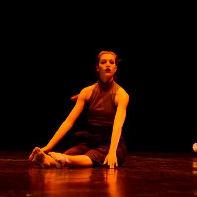 Fotografía de Talleres de danza contemporánea (representación 1) - Conservatorio de Danza