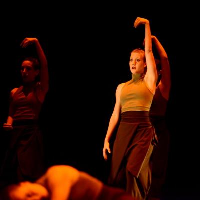 Fotografía de Talleres de danza contemporánea (representación 1) - Conservatorio de Danza