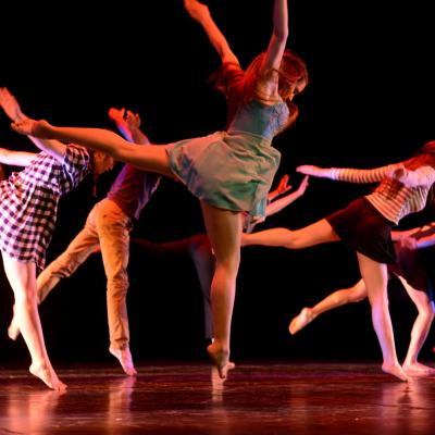 Fotografía de Talleres de danza contemporánea (representación 1) - Conservatorio de Danza