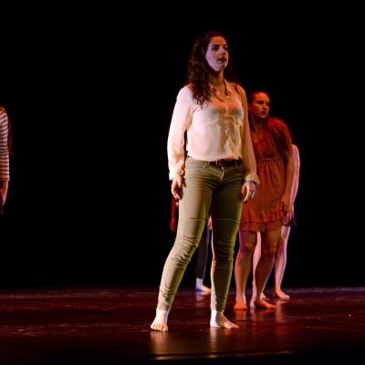 Fotografía de Talleres de danza contemporánea (representación 1) - Conservatorio de Danza