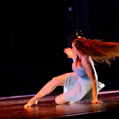 Fotografía de Talleres de danza contemporánea (representación 1) - Conservatorio de Danza