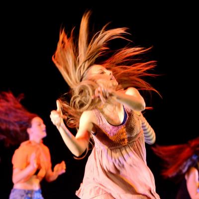 Fotografía de Talleres de danza contemporánea (representación 1) - Conservatorio de Danza