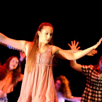 Fotografía de Talleres de danza contemporánea (representación 1) - Conservatorio de Danza