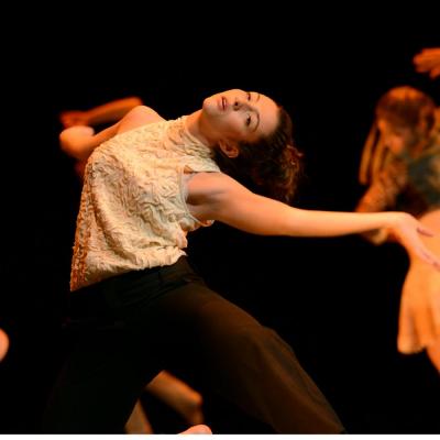 Fotografía de Talleres de danza contemporánea (representación 1) - Conservatorio de Danza