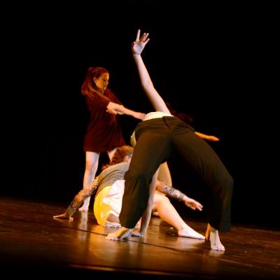 Fotografía de Talleres de danza contemporánea (representación 1) - Conservatorio de Danza