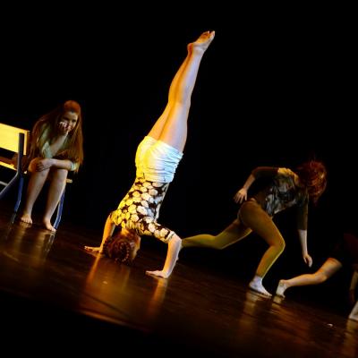 Fotografía de Talleres de danza contemporánea (representación 1) - Conservatorio de Danza