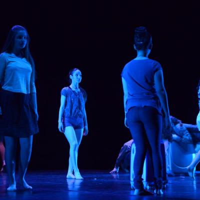 Fotografía de Talleres de danza contemporánea (representación 1) - Conservatorio de Danza