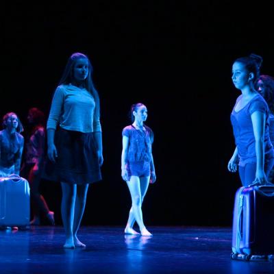 Fotografía de Talleres de danza contemporánea (representación 1) - Conservatorio de Danza