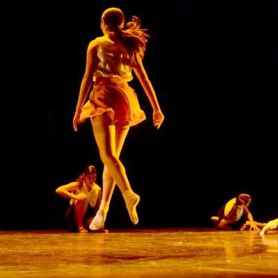 Fotografía de Talleres de danza contemporánea (representación 1) - Conservatorio de Danza