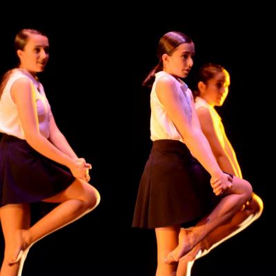 Fotografía de Talleres de danza contemporánea (representación 1) - Conservatorio de Danza