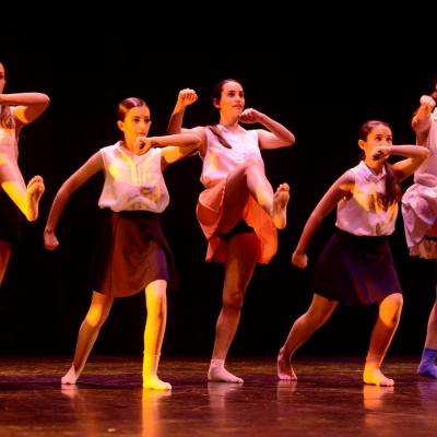Fotografía de Talleres de danza contemporánea (representación 1) - Conservatorio de Danza