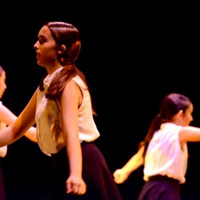 Fotografía de Talleres de danza contemporánea (representación 1) - Conservatorio de Danza