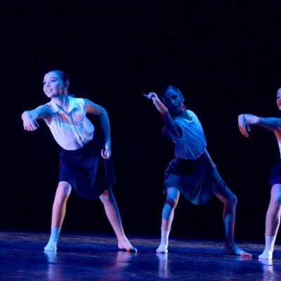 Fotografía de Talleres de danza contemporánea (representación 1) - Conservatorio de Danza