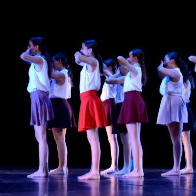 Fotografía de Talleres de danza contemporánea (representación 1) - Conservatorio de Danza