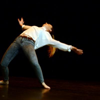 Fotografía de Talleres de danza contemporánea (representación 1) - Conservatorio de Danza