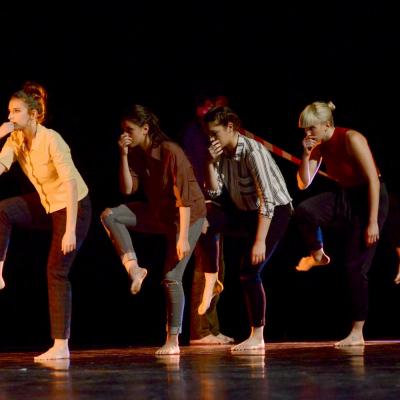Fotografía de Talleres de danza contemporánea (representación 1) - Conservatorio de Danza