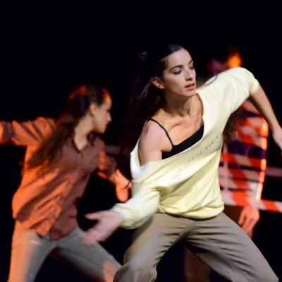 Fotografía de Talleres de danza contemporánea (representación 1) - Conservatorio de Danza