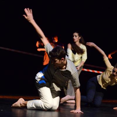 Fotografía de Talleres de danza contemporánea (representación 1) - Conservatorio de Danza