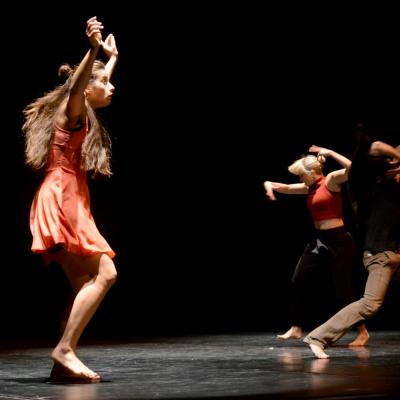 Fotografía de Talleres de danza contemporánea (representación 1) - Conservatorio de Danza