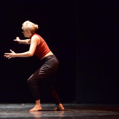 Fotografía de Talleres de danza contemporánea (representación 1) - Conservatorio de Danza