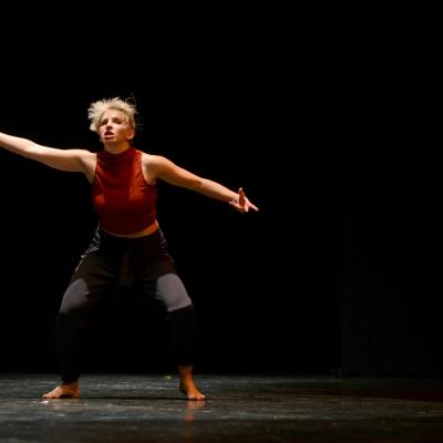 Fotografía de Talleres de danza contemporánea (representación 1) - Conservatorio de Danza