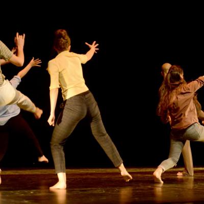 Fotografía de Talleres de danza contemporánea (representación 1) - Conservatorio de Danza