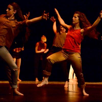Fotografía de Talleres de danza contemporánea (representación 1) - Conservatorio de Danza