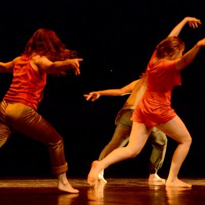 Fotografía de Talleres de danza contemporánea (representación 1) - Conservatorio de Danza