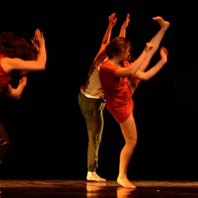 Fotografía de Talleres de danza contemporánea (representación 1) - Conservatorio de Danza